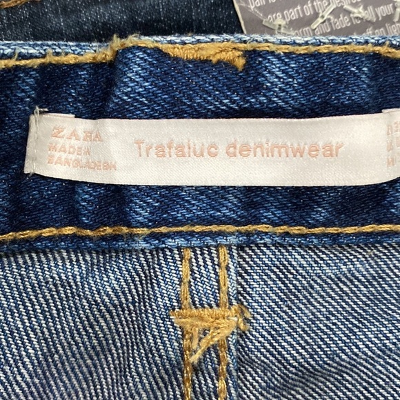 Zara Trafaluc High Rise Dark Wash Distressed Mini Shorts Size 00 - Picture 7 of 7
